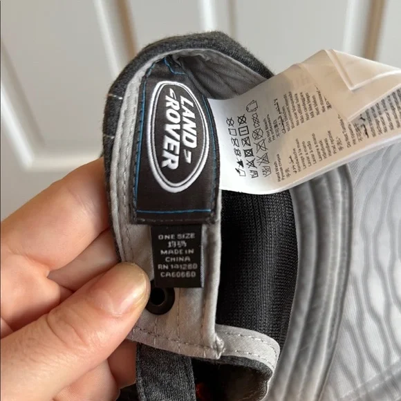 Like New - Land Rover Hat - Picture 5 of 9